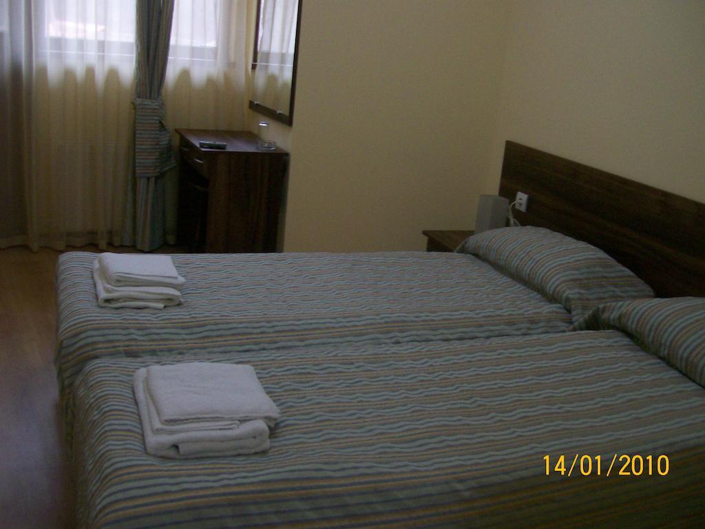 Hera Guest House Chiflik Ruang foto